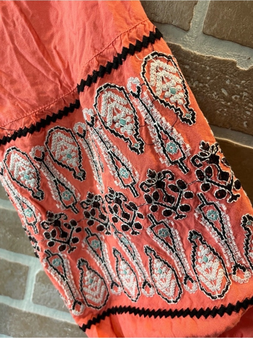 Solitaire Coral Embroidered Peasant Tunic - Picture 3 of 8